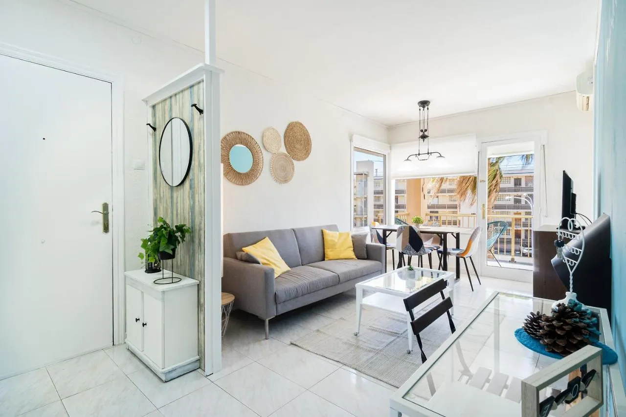 Coastal Paradise & Cozy Home With A 100M From The Beach! Cambrils 0*,  Spain