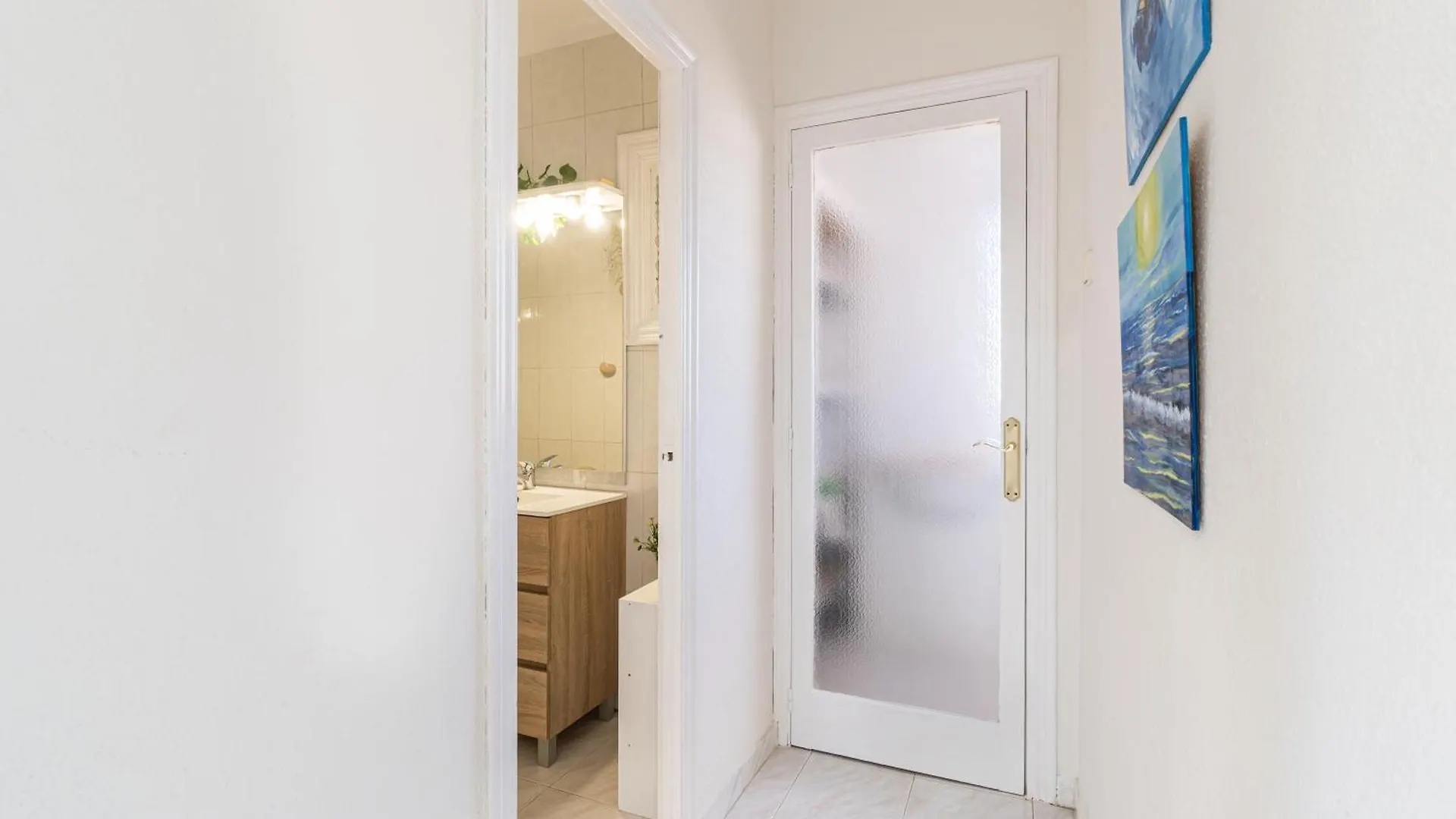 Coastal Paradise & Cozy Home With A 100M From The Beach! Cambrils 0*,  Spain
