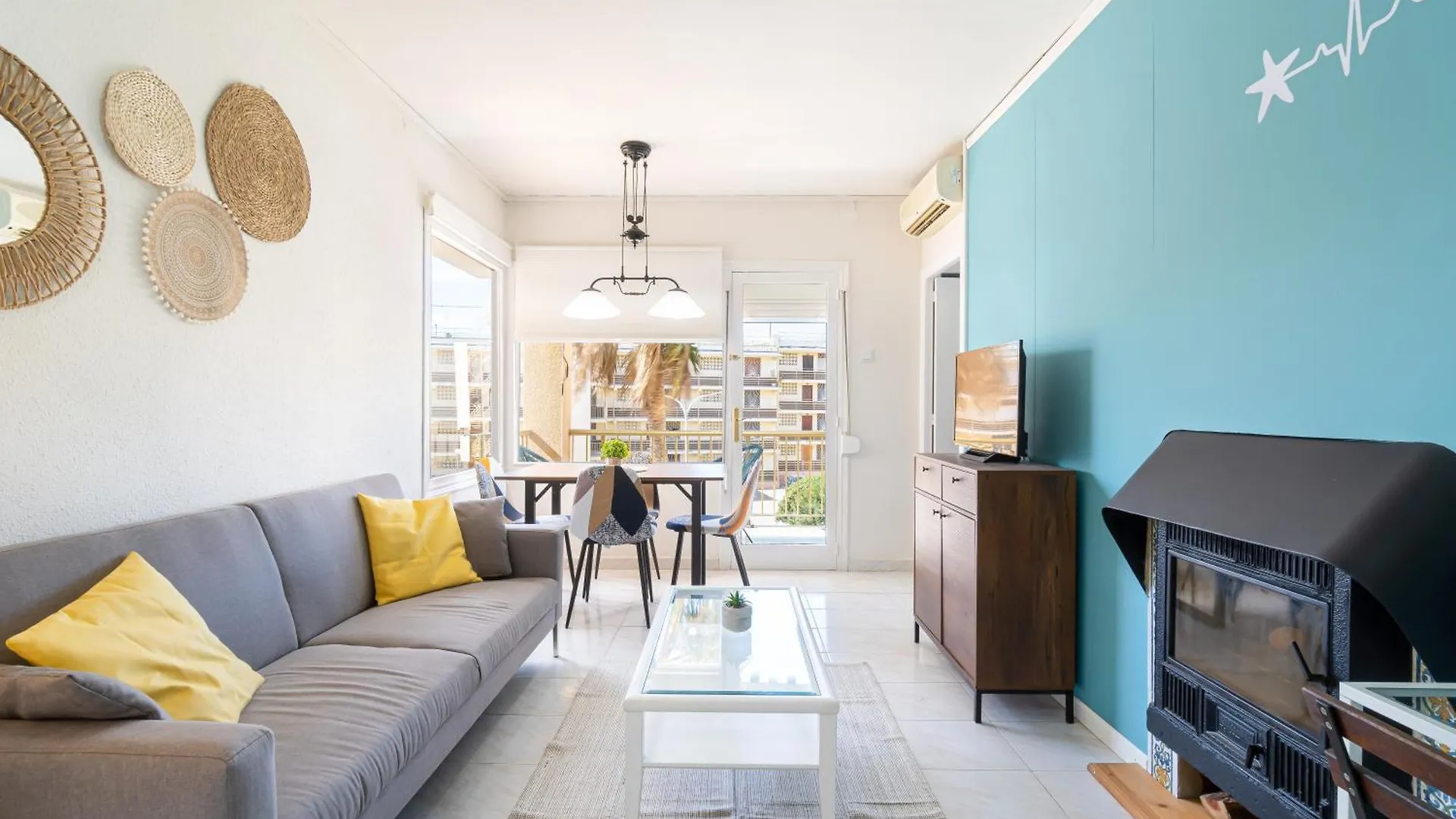 Coastal Paradise & Cozy Home With A 100M From The Beach! Cambrils